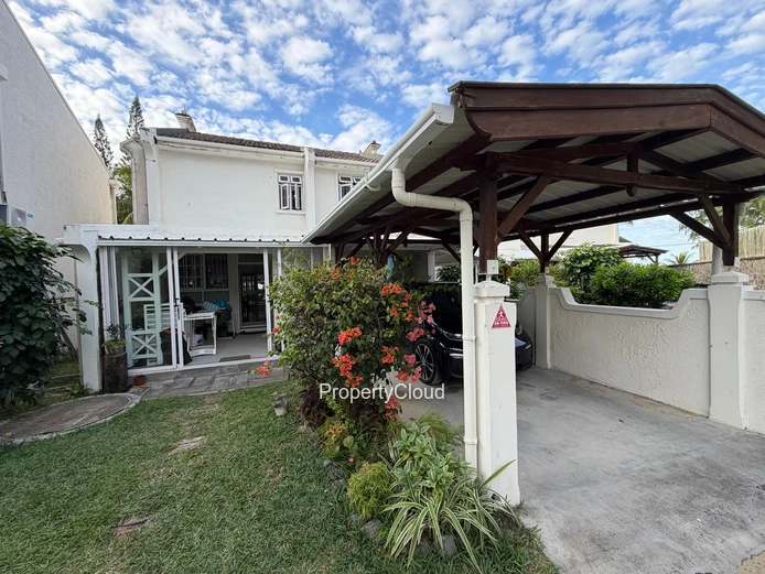 FOR RENT | 3- BEDROOM BEACHFRONT TOWNHOUSE | PALMAR, EAST COAST | East Mauritius