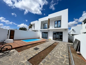 4 Bedroom Villa