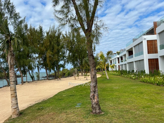 For Rent - 3-Bedroom Beachfront Apartment - Grand Gaube