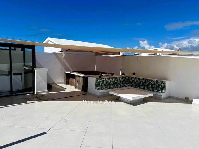 For Rent - 3-Bedroom Penthouse - Poste Lafayette/Roches Noires
