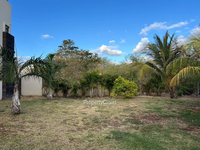 For Rent - 3-Bedroom Ground-Floor Apartment - Cascavelle 