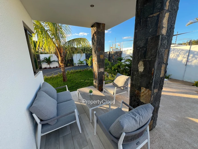 For Rent - 3-Bedroom Villa With Pool - Grand Bay