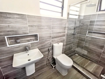 3 Bedroom Townhouse, Duplex