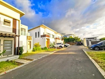 3 Bedroom Townhouse, Duplex