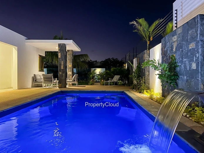 For Rent - 3-Bedroom Villa With Pool - Grand Bay