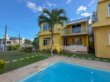 4 Bedroom Townhouse, Duplex