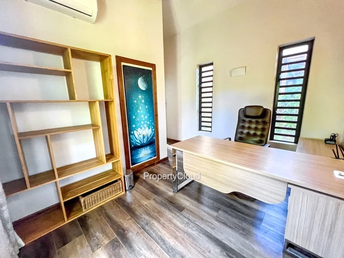 À Louer - Villa De 4 Chambres - Flic En Flac