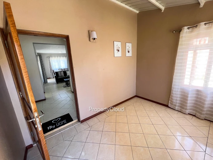 For Rent – 2-Bedroom Townhouse - Cyber-Village - Ebene