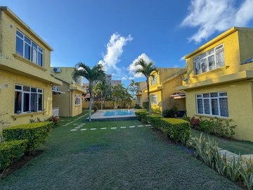 4 Bedroom Townhouse, Duplex