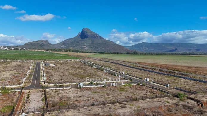 For Sale - 3 Plots Of Land - Cascavelle