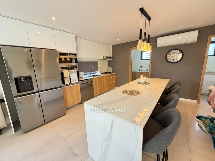 For Rent - 4-Bedroom Villa - Pereybère