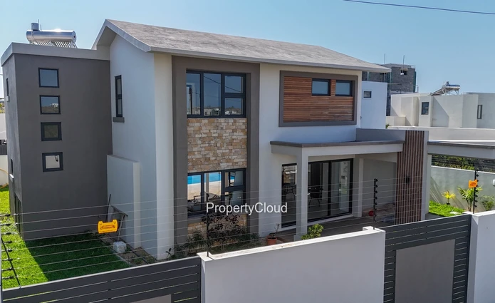 For Rent - Brand New 4-Bedroom Villa - Grand Bay
