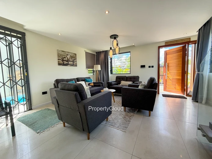For Rent - 4-Bedroom Villa - Pereybère