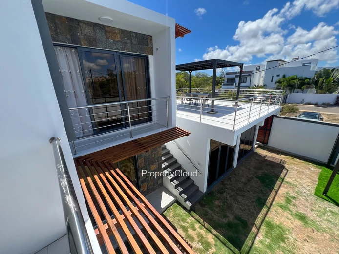 For Rent | Modern 3-Bedroom Villa With Pool | Grand Bay