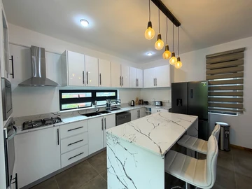 4 Bedroom Villa