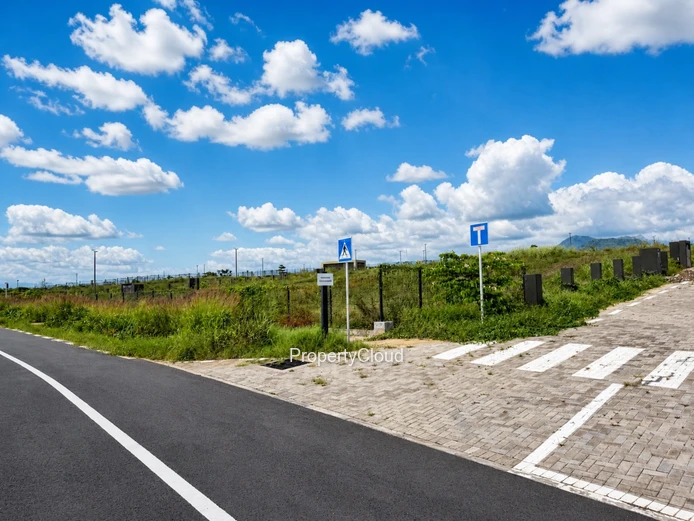 For Sale | Rare Corner Plot | Morcellement Oceanside | Uniciti Smart City