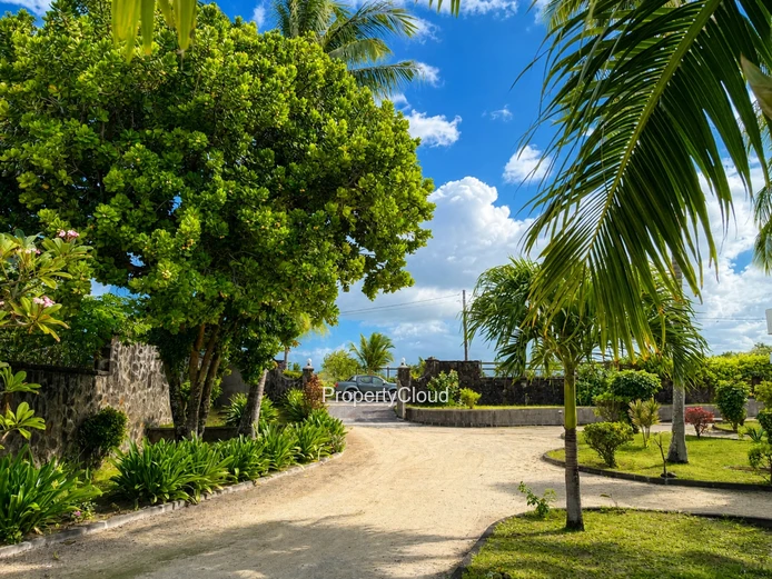 FOR RENT | 3- BEDROOM BEACHFRONT TOWNHOUSE | PALMAR, EAST COAST | East Mauritius