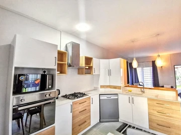 3 Bedroom Townhouse, Duplex