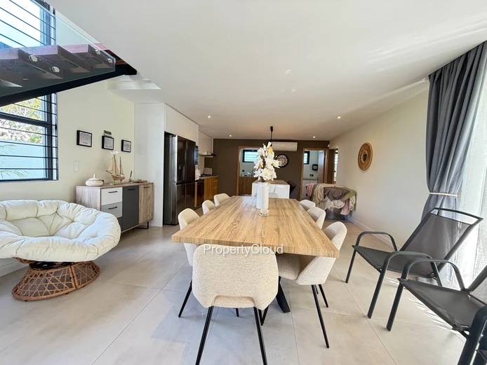 For Rent - 4-Bedroom Villa - Pereybère