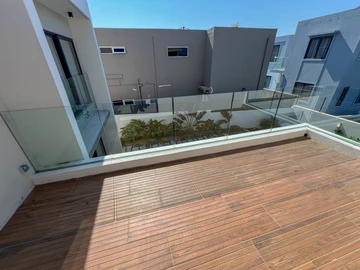 4 Bedroom Villa