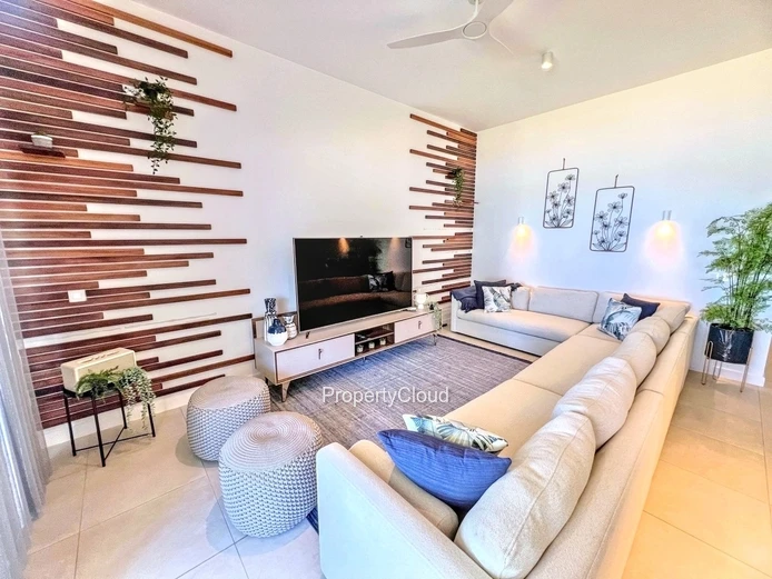 For Rent - 3-Bedroom Beachfront Apartment - Grand Gaube