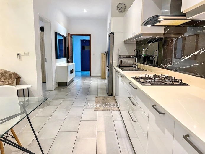À Louer - Appartement De 2 Chambres - Ebene