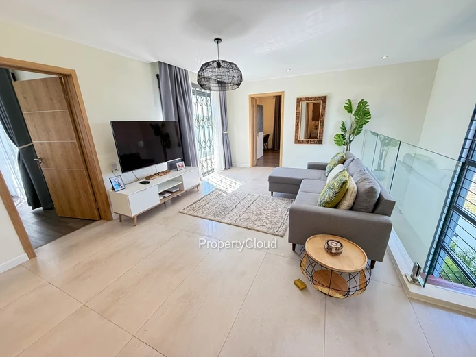 For Rent - 4-Bedroom Villa - Pereybère