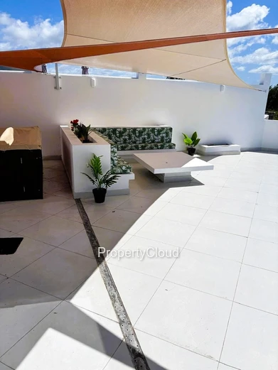 For Rent - 3-Bedroom Penthouse - Poste Lafayette/Roches Noires