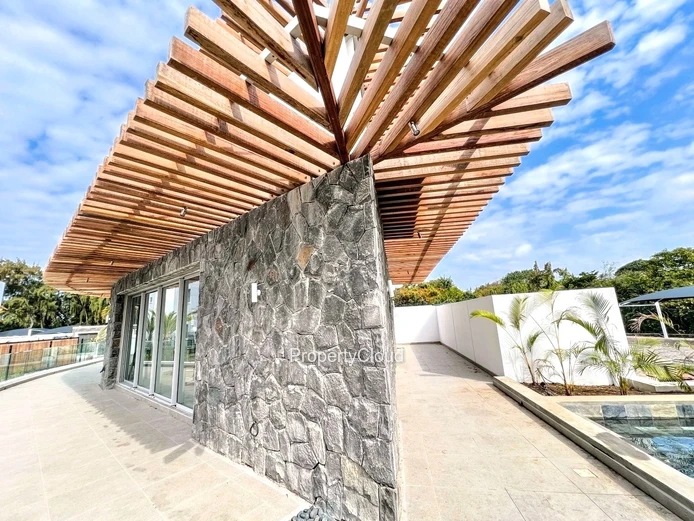 For Rent - 3-Bedroom Beachfront Apartment - Grand Gaube