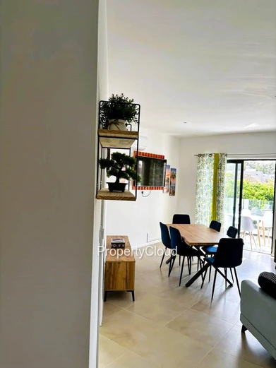 For Rent - 3-Bedroom Penthouse - Poste Lafayette/Roches Noires