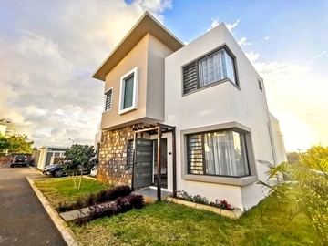 3 Bedroom Townhouse, Duplex