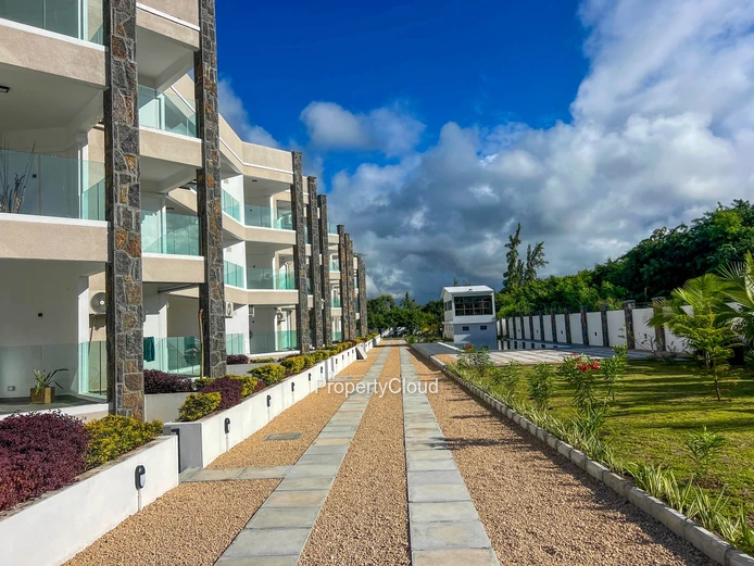 For Rent - 3-Bedroom Penthouse - Poste Lafayette/Roches Noires
