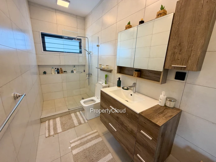 For Rent - 4-Bedroom Villa - Pereybère