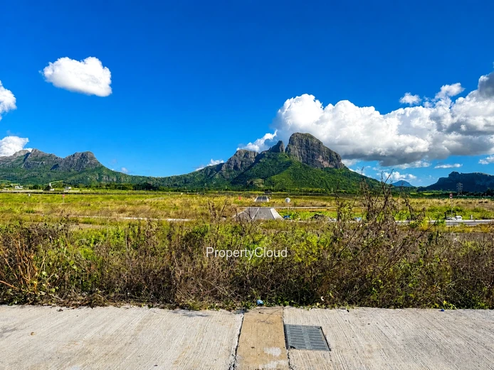 Several Plots For Sale |  Lotissement Pierrefonds ?? Pierrefonds, Mauritius