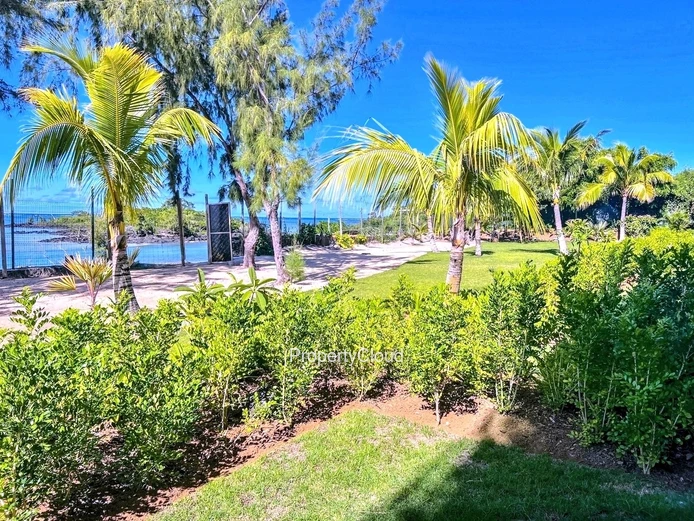 For Rent - 3-Bedroom Beachfront Apartment - Grand Gaube