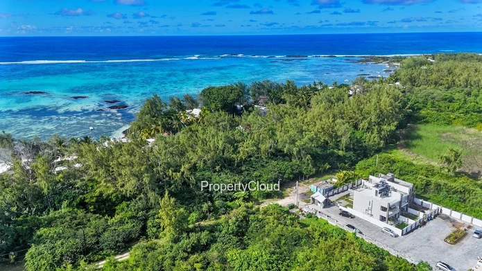 For Sale - 2-Bedroom Penthouse - Poste Lafayette/Roches Noires