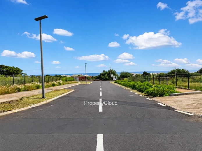 For Sale | Rare Corner Plot | Morcellement Oceanside | Uniciti Smart City