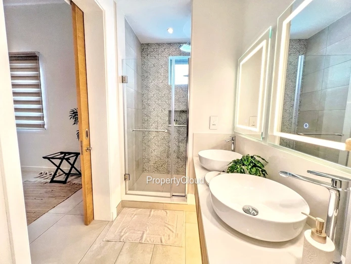 For Rent - 3-Bedroom Beachfront Apartment - Grand Gaube