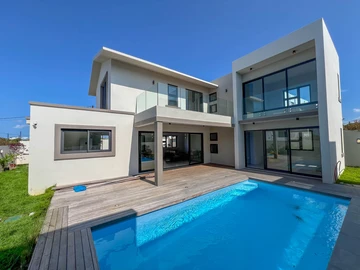 4 Bedroom Villa