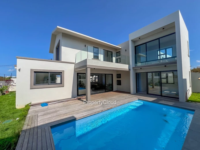 For Rent - Brand New 4-Bedroom Villa - Grand Bay